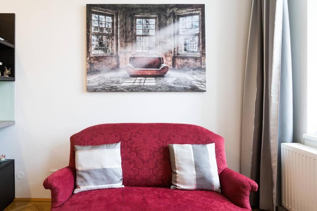 Apartamento Stylovy S Cervenou Pohovkou Kousek Od Hlavniho Nadrazi *